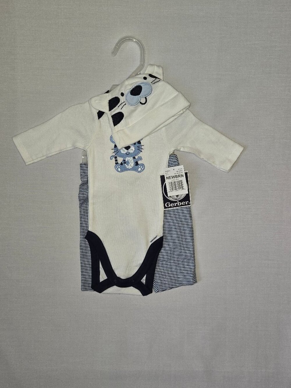 NWT Gerber Newborn Baby Boy Ivory Navy Outfit Set Hat Pants